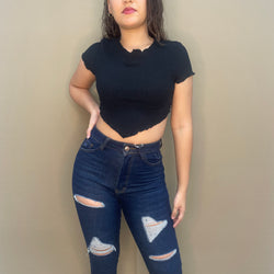 V Front Stripe Engraved Crop Tops