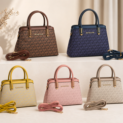 Michael Kors Hand Bag 3351
