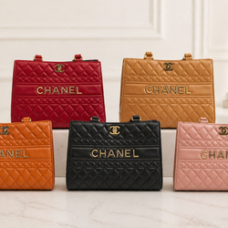 Chanel Diamond Stitch Hand Bag (7861115)